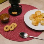 Para Bolo Bem-Casado com Recheio de Doce de Leite, a chave é uma massa aerada e um recheio cremoso e equilibrado. A receita i