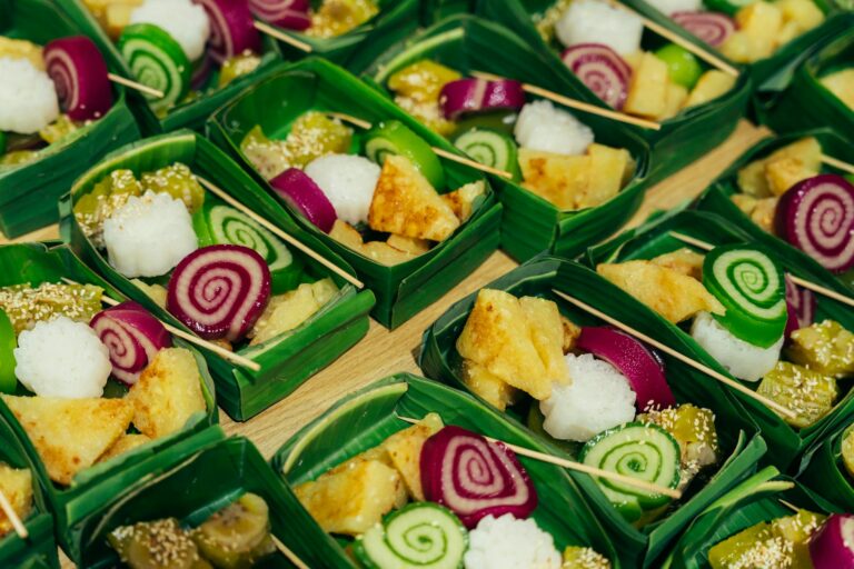 Para preparar um delicioso Bolo de Tapioca Granulada (Sem forno), você precisará de tapioca granulada, leite de coco, leite,