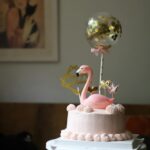 Para um Bolo Piscina perfeito, a forma certa é aquela com aro removível ou fundo falso que cria a depressão central, ou forma